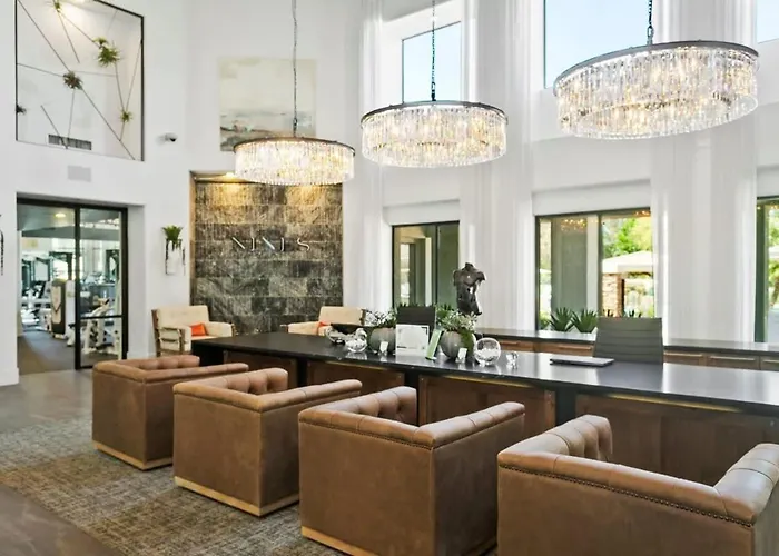 Apartment 2br Cozysuites At Kierland Commons With Pool #04 Scottsdale