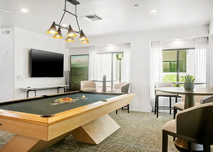Apartment 2br Cozysuites At Kierland Commons With Pool #04 *