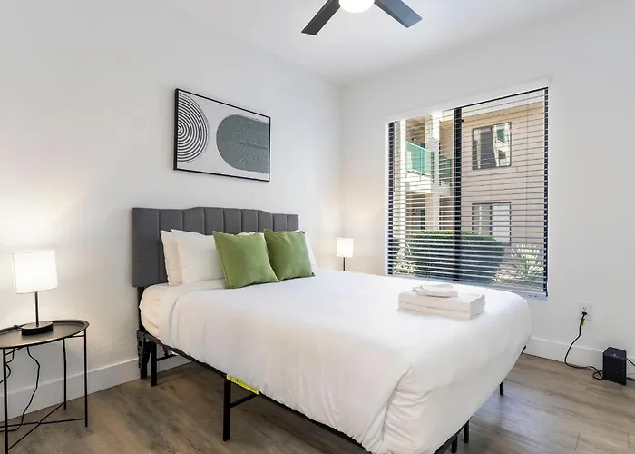 2br Cozysuites At Kierland Commons With Pool #04 * Scottsdale
