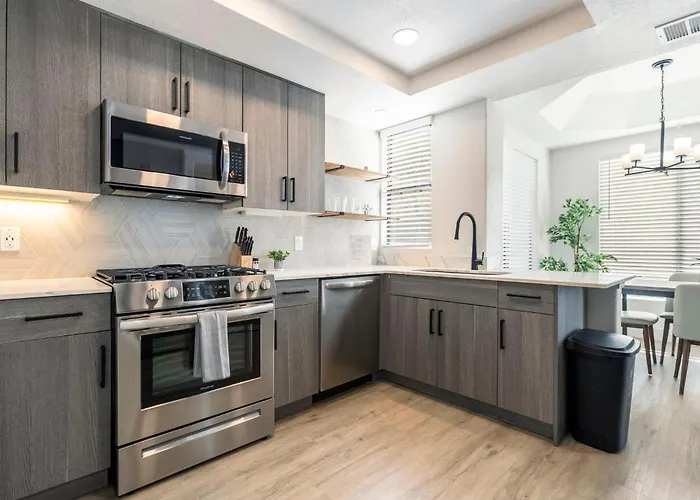 2br Cozysuites At Kierland Commons With Pool #04 * Scottsdale