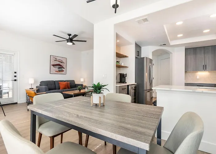 Apartment 2br Cozysuites At Kierland Commons With Pool #04 *