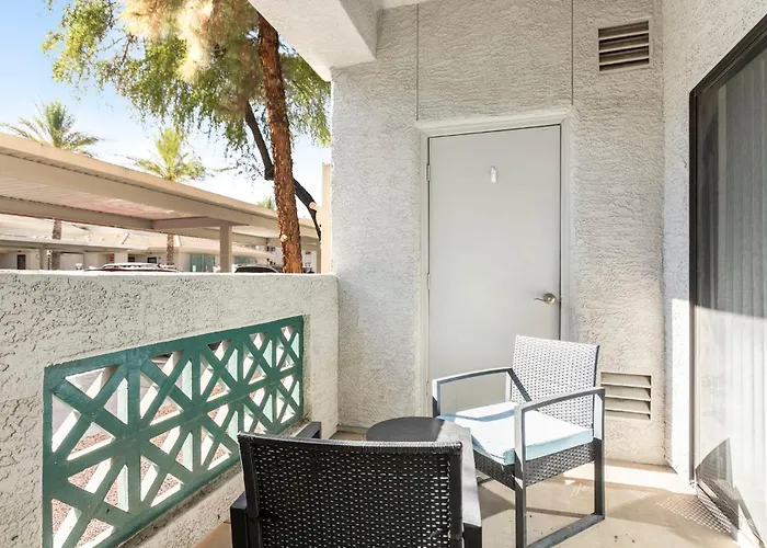 2br Cozysuites At Kierland Commons With Pool #04